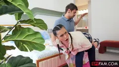 Daisy Pheonix - Faking Sick for Selfies | Picture (8)