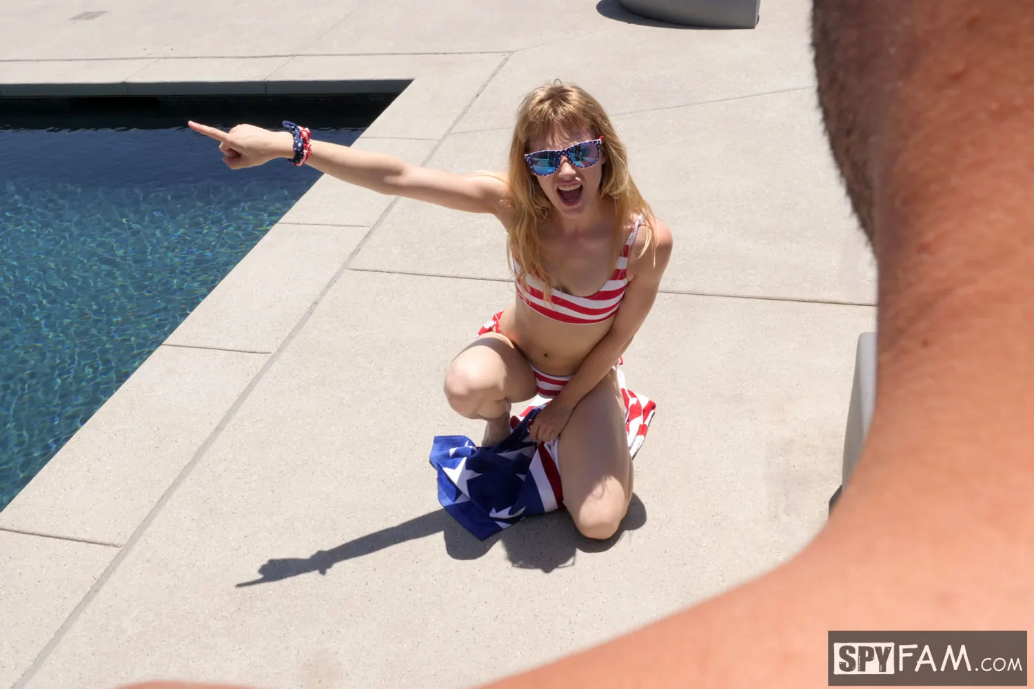 Ivy Wolfe - Stepsis monta el cohete de Stepbro para el 4 de julio | Picture (7)